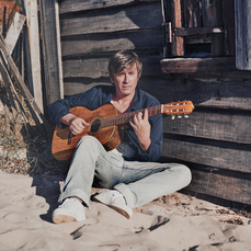 THOMAS DUTRONC